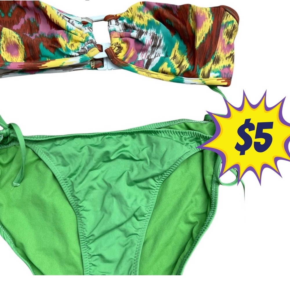 🚨 Old Navy Bikini Swim Bathing Suit top is S; bottom is L but fits like M